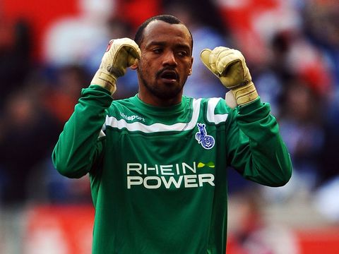 Image of Yelldell: Will compete with Rene Adler for the number one jersey at Leverkusen