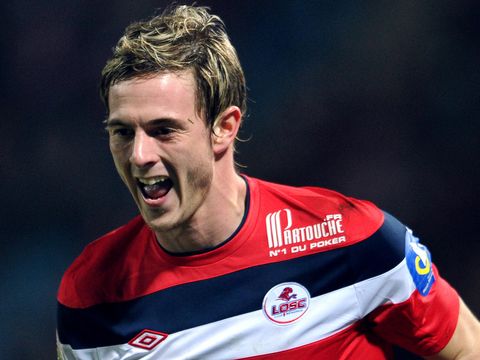 Image of Nolan Roux: Avoids spitting ban