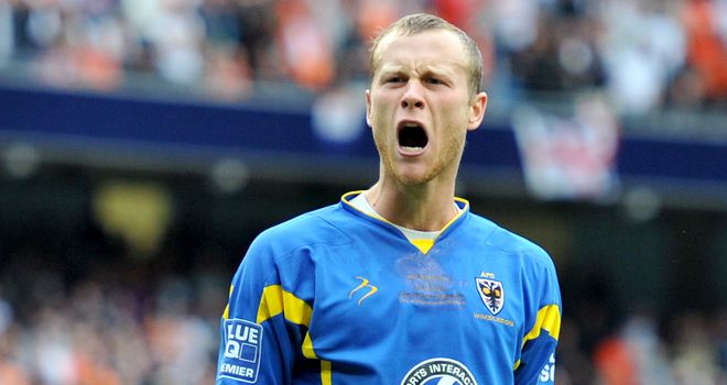 Hatton: Departs Kingsmeadow