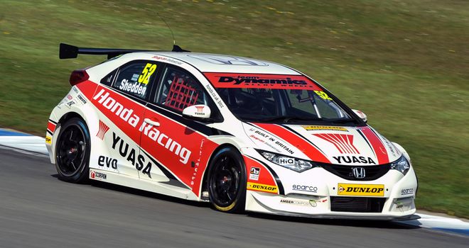 Gordon Shedden: Consistent performance at Donington
