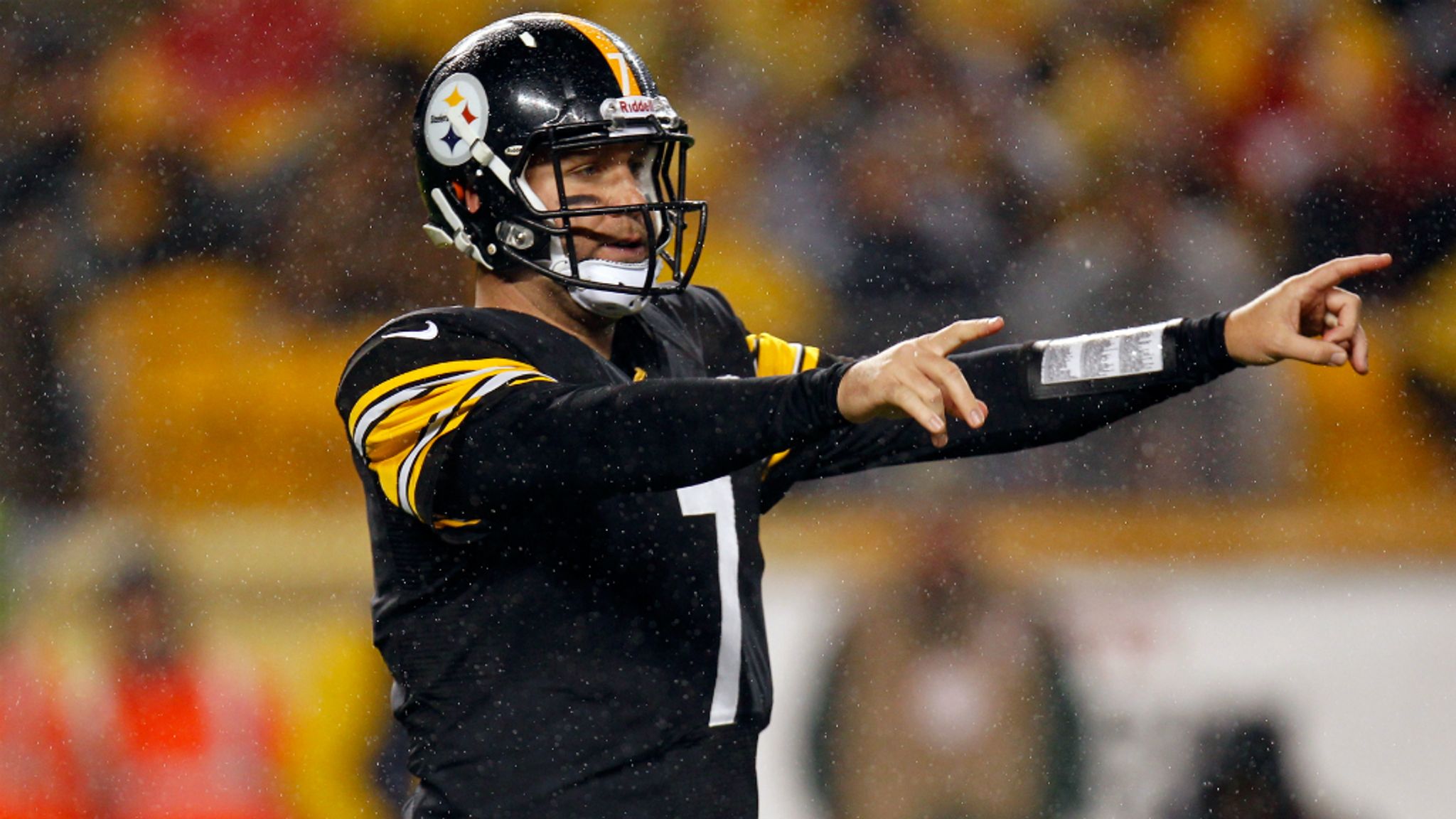 Roethlisberger Injury Highlights Steelers' Concussion Team - The