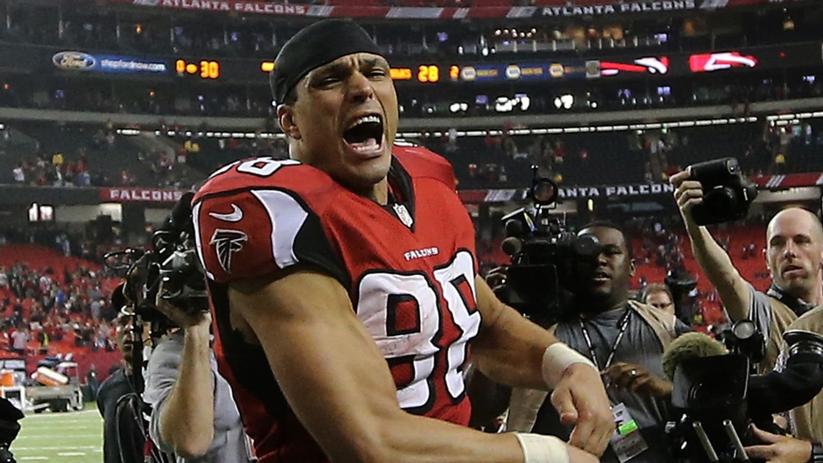 Falcons surrender a 17-0 lead in the 2012 NFC Championship to lose 28-24  despite Jones' 184 yds 2TD and Ryan's 396 yds 3TD. Tony Gonzalez's final  playoff game : r/nfl