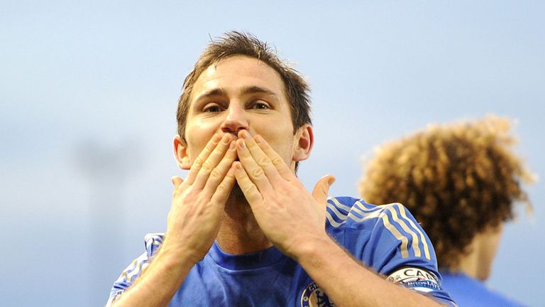 Frank Lampard: Positive talks with Chelsea over new contract