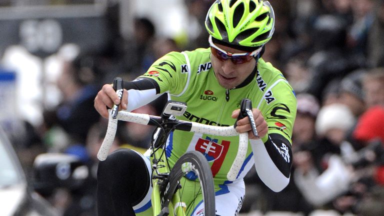 Peter Sagan celebrated by pulling a wheelie over the line