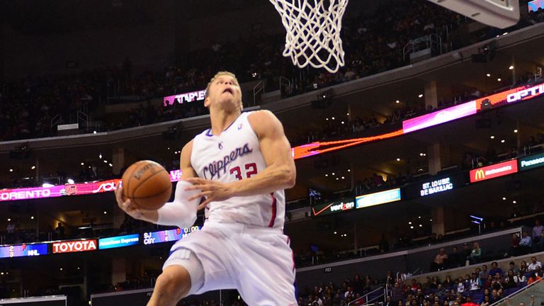 Blake Griffin soars during Clippers win