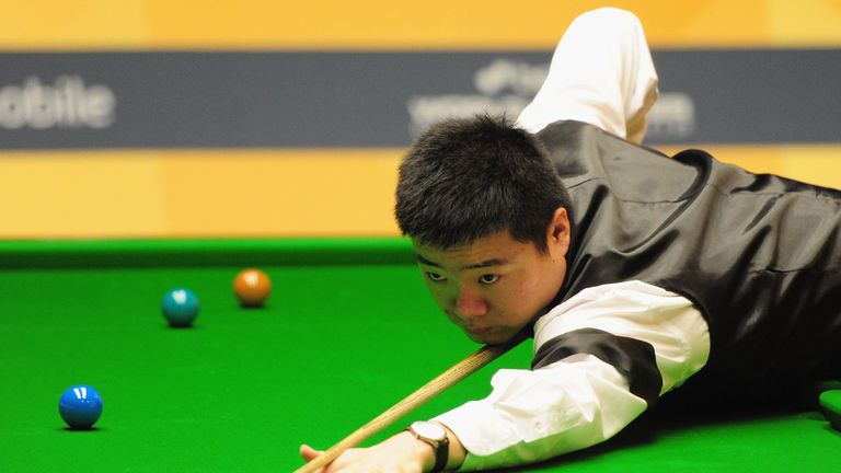 Ding Junhui: Awaits Robbie Williams in the last four