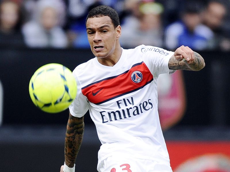 Toronto FC signs Dutch defender Gregory van der Wiel