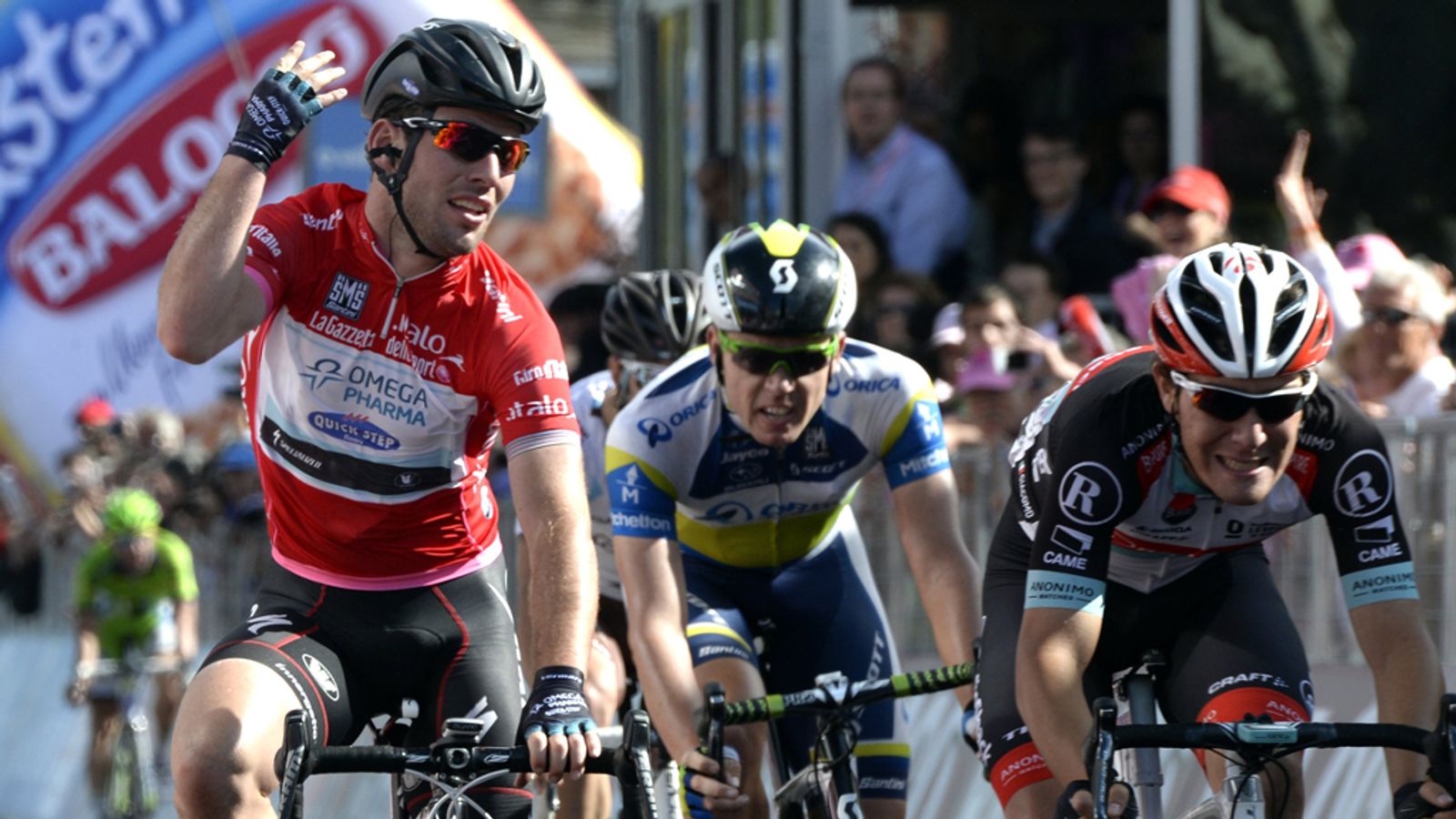 Giro d'Italia: Mark Cavendish sprints to 40th Grand Tour victory on ...