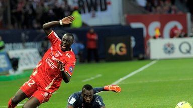 Image of Remi Gomis: Valenciennes president Jean Raymon Legrand says he does not expect English offers for the midfielder
