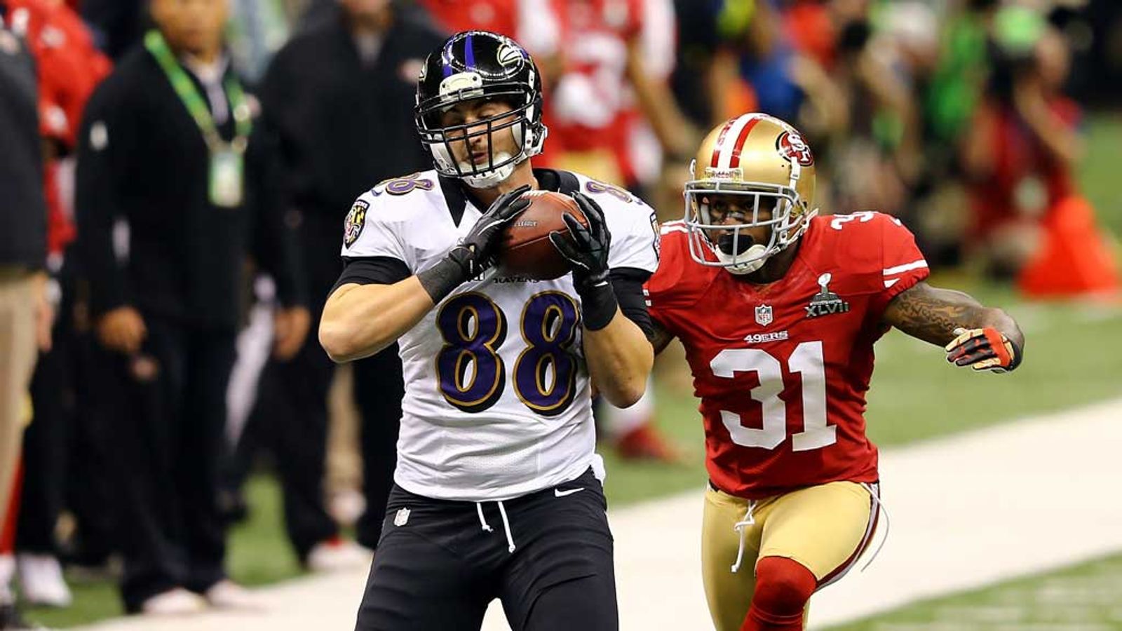 Ravens tight end Dennis Pitta's hip surgery was 'successful