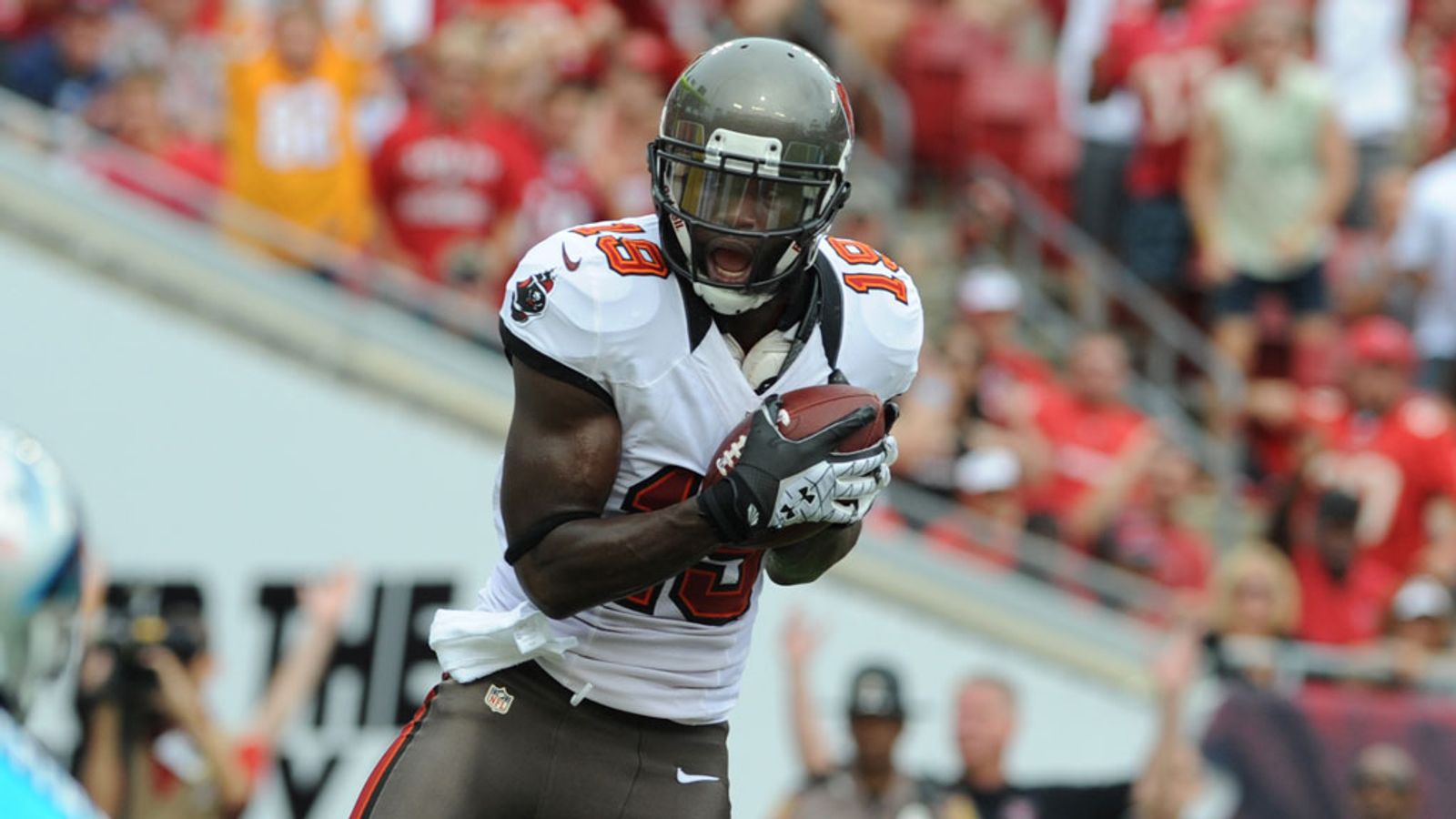 Buccaneers sign Mike Williams to new six-year deal