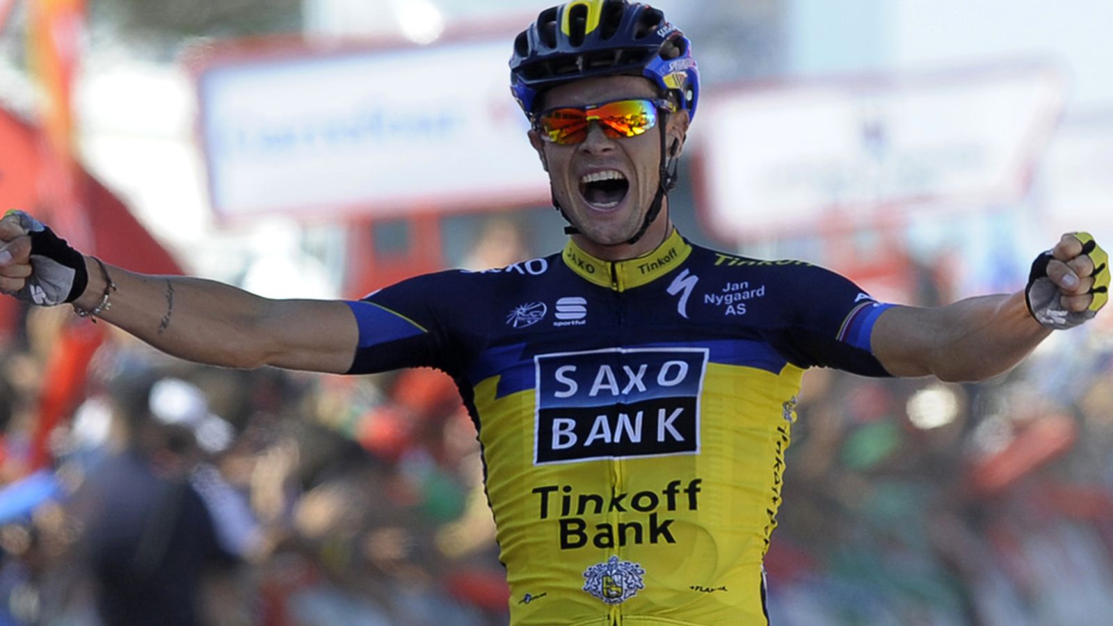 Vuelta a Espana: Nicolas Roche wins stage two as Vincenzo Nibali takes ...