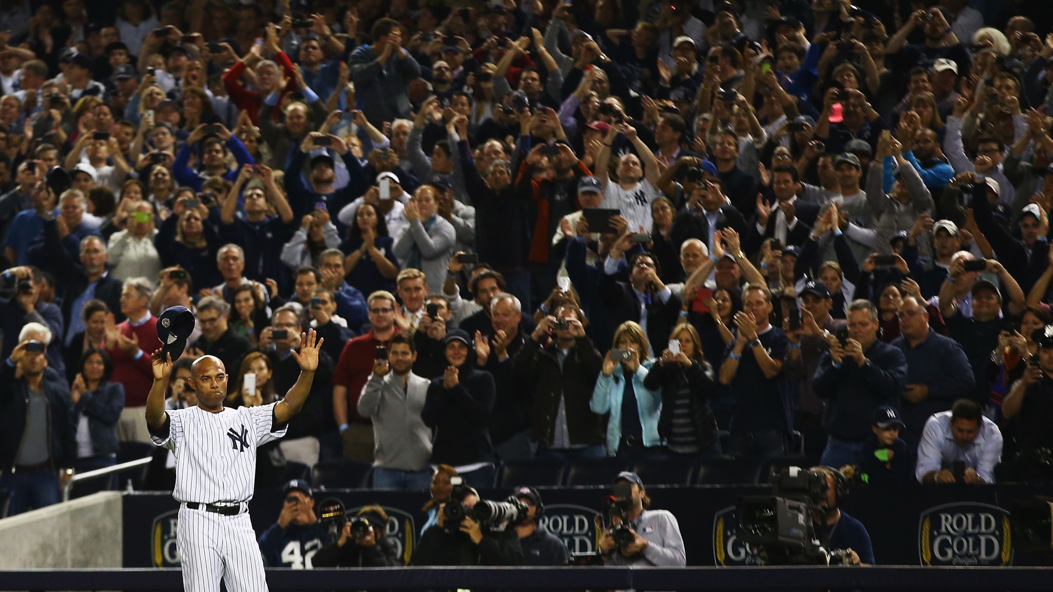 YANKEES: New York rallies late, beats Rays in 11 innings