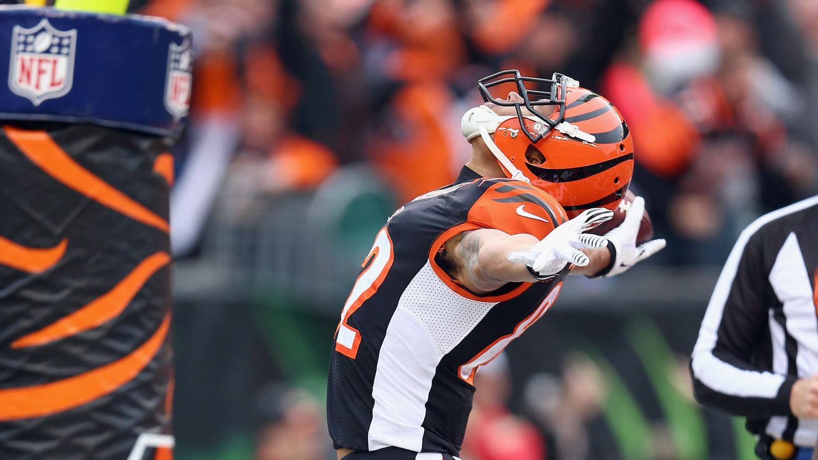 Bengals' defense comes up big to spark win vs. Ravens in NFL playoffs