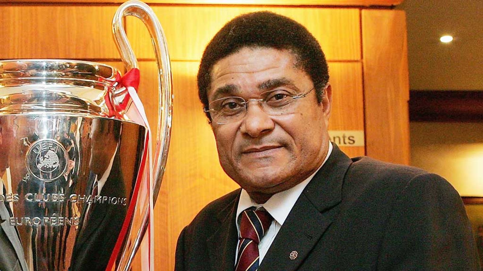 Portuguese football legend Eusebio dies at the age of 71 ...