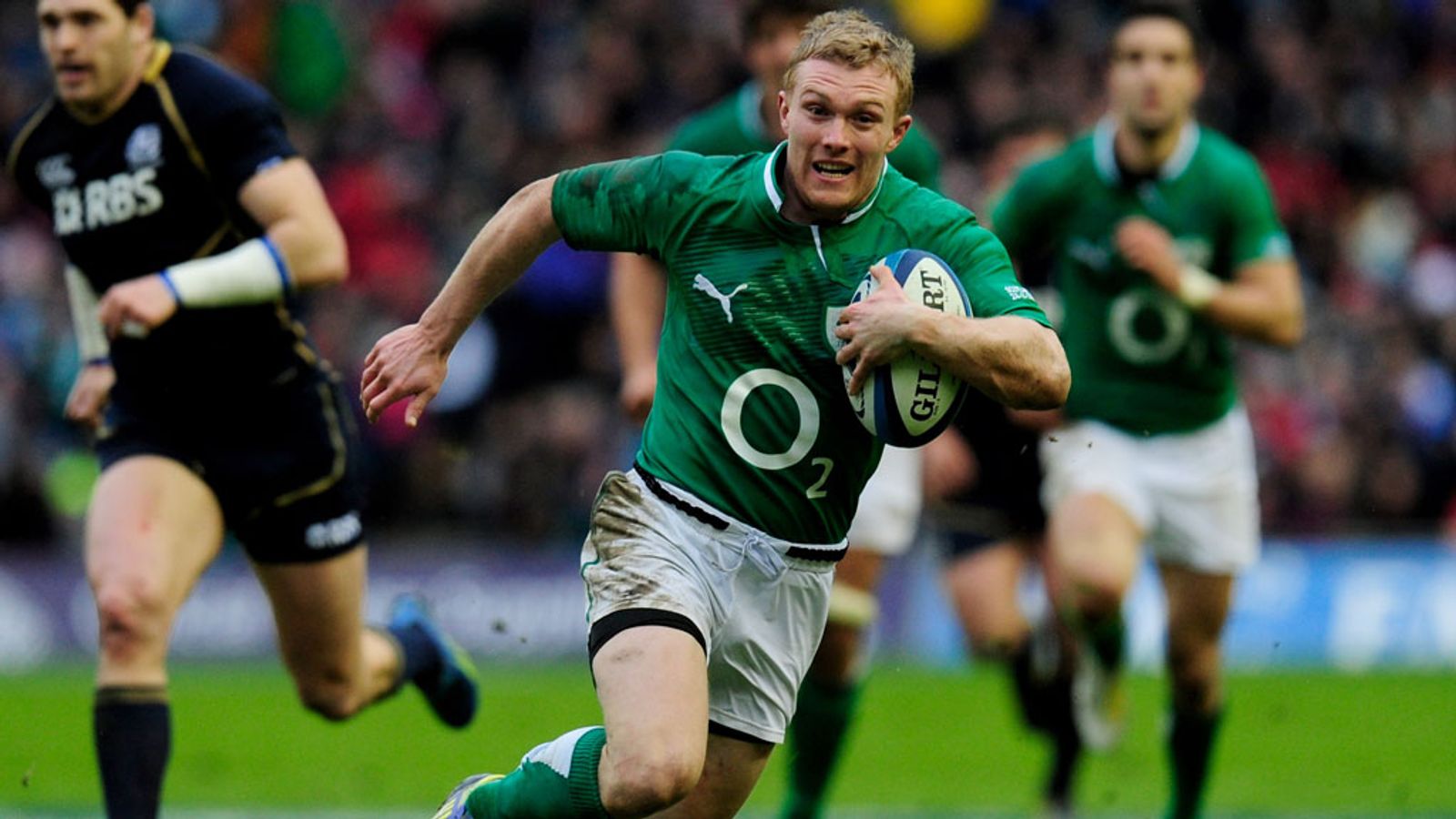 Utility back Keith Earls earns new twoyear deal with Ireland and