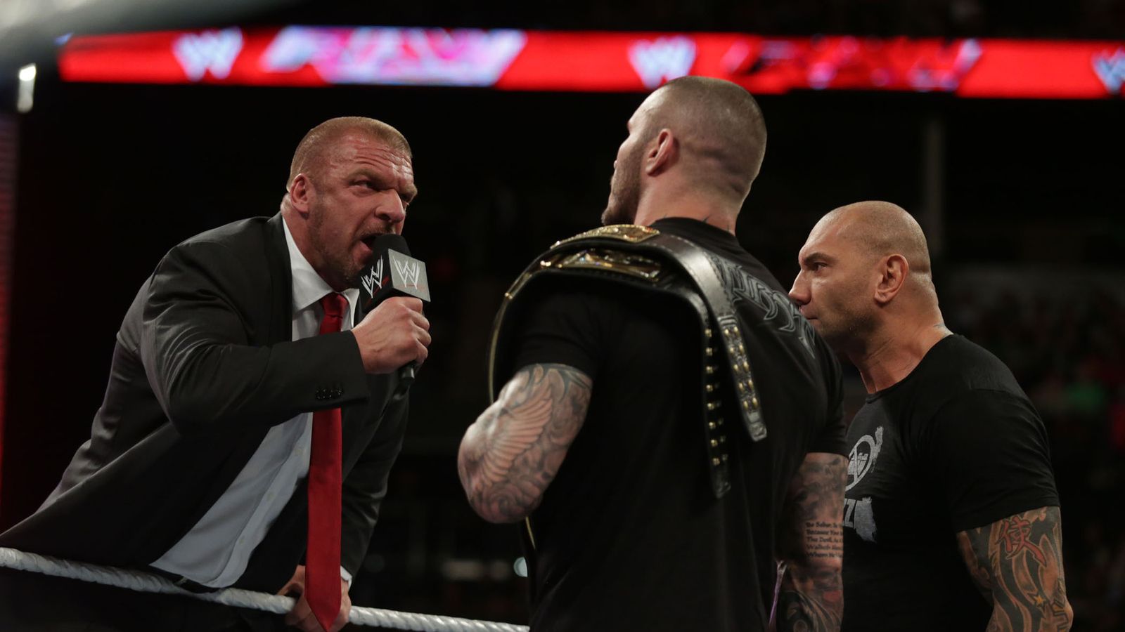 Monday Night Raw: Evolution reform to batter and bruise The Shield in ...