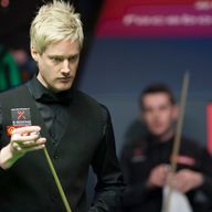 Neil Robertson: Australian booked last-four meeting with Mark Davis