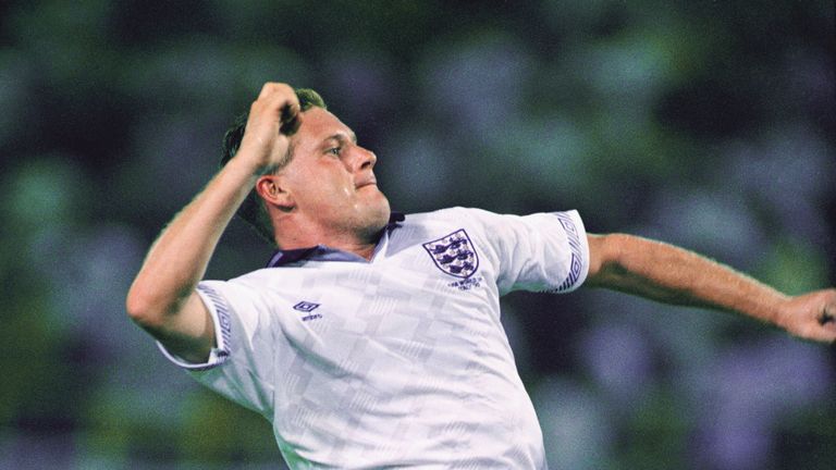 ¡La visión nocturna de Paul Gascoigne sorprendió a Alan Smith!  