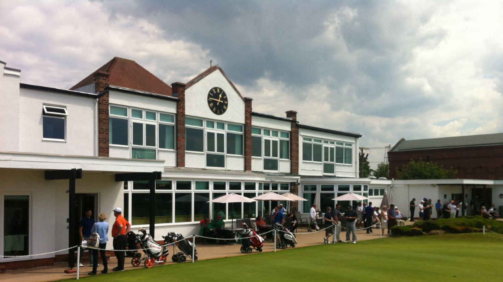 Sky Sports takes a trip to Hillside Golf Club for the final round of