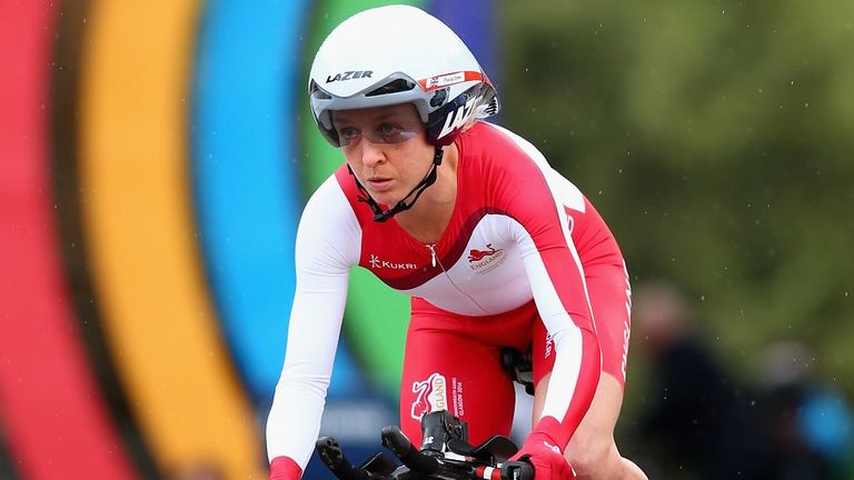 Commonwealth Games: Emma Pooley beaten into silver by Linda Villumsen ...