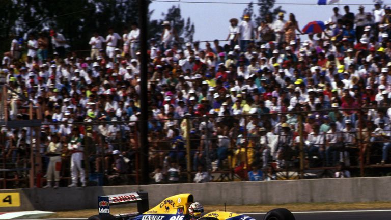 Nigel Mansell on his way to victory in the 1992 Mexican GP
