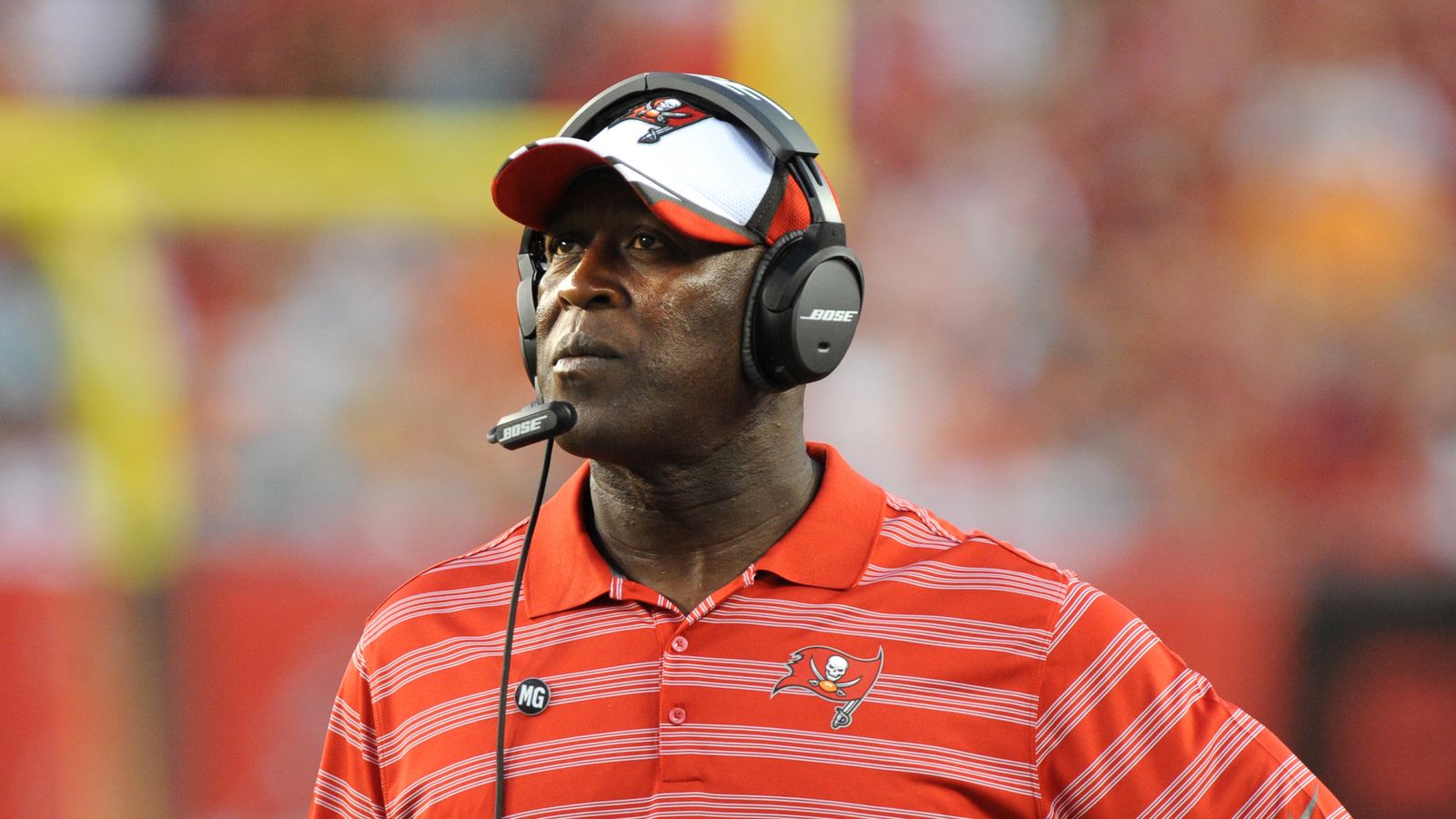 Lovie Smith finalizes deal to coach Buccaneers