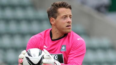 Image of Luke McCormick: Has a bruised finger