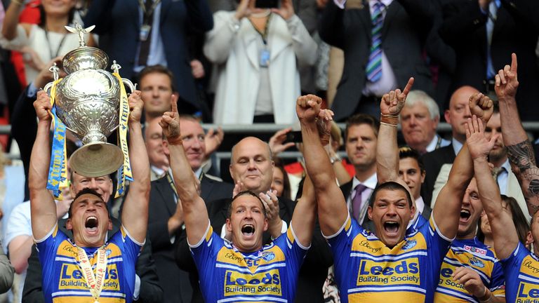 Leeds Rhinos' Kevin Sinfield  lifts the Tetley's Challenge Cup