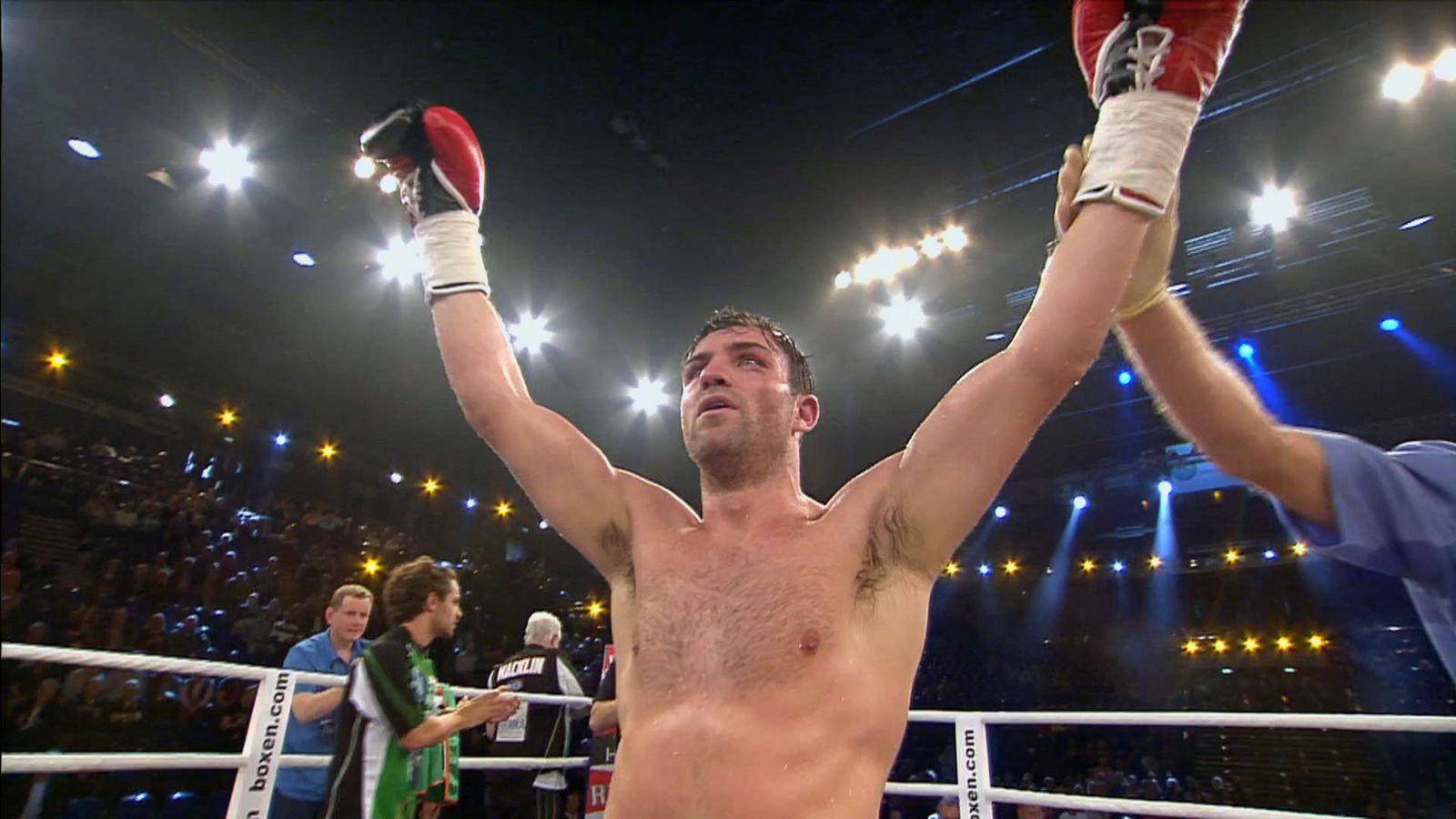 Matthew Macklin wins out in Germany, outpointing Jose Yebes on his