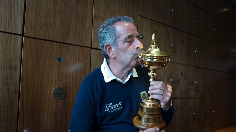 European Ryder Cup vice-captain Sam Torrance feels the American team will be plagued by doubts