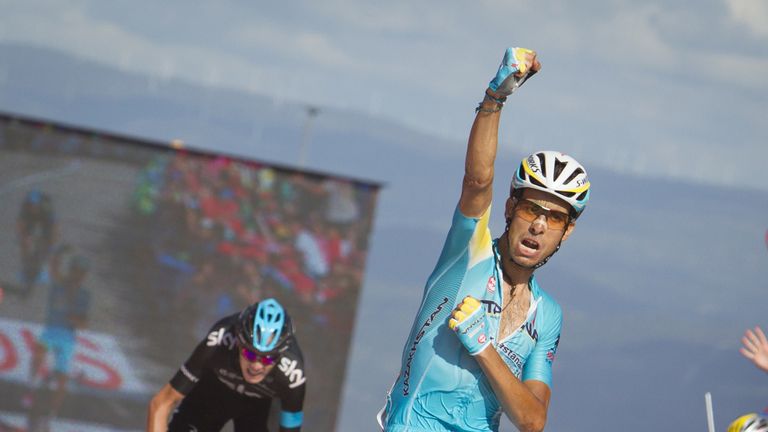Fabio Aru beat Chris Froome in a sprint for the stage win