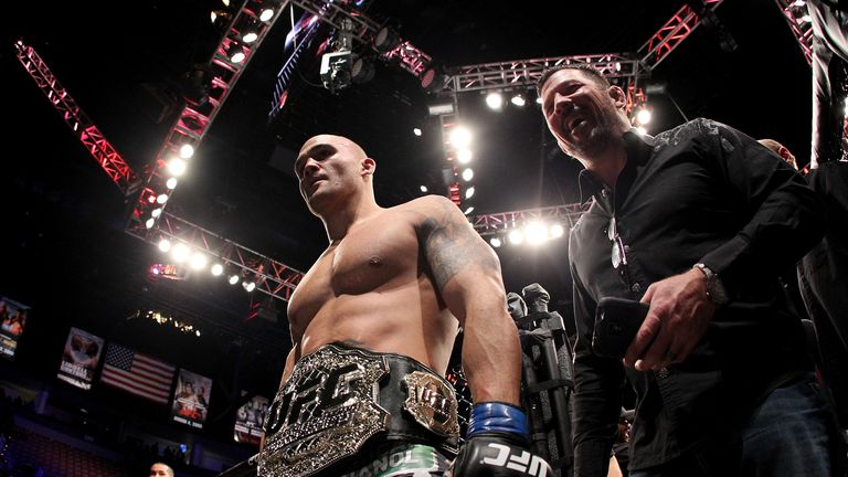 Thompson expects Lawler to remain welterweight champion