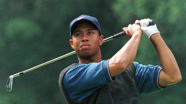 Phoenix Open: Tiger Woods sends the crowd wild at the 16th in 1997
