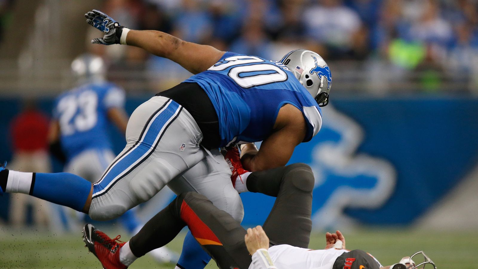 Detroit Lions won't use franchise tag on Ndamukong Suh 