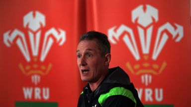 Wales assistant coach Rob Howley is expecting a 