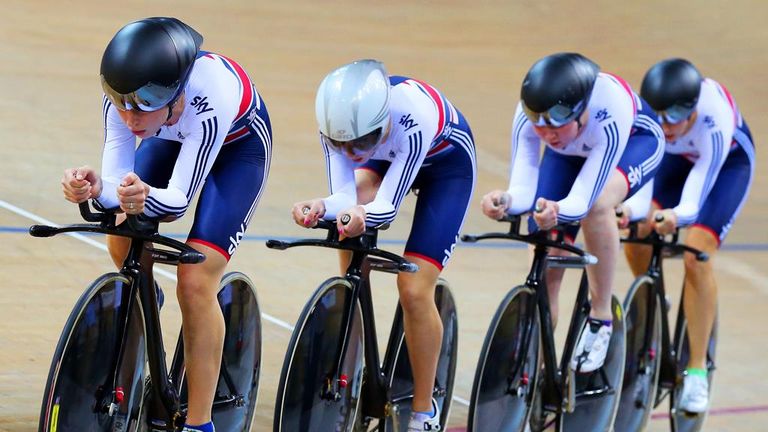 Great Britain's women were comprehensively beaten by Australia in the team pursuit final