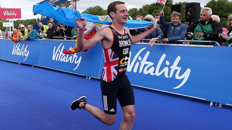 Alistair Brownlee wins in London on Sunday