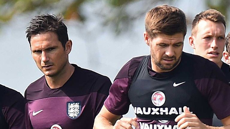 Steven Gerrard y Frank Lampard entrenan junto con Inglaterra 
