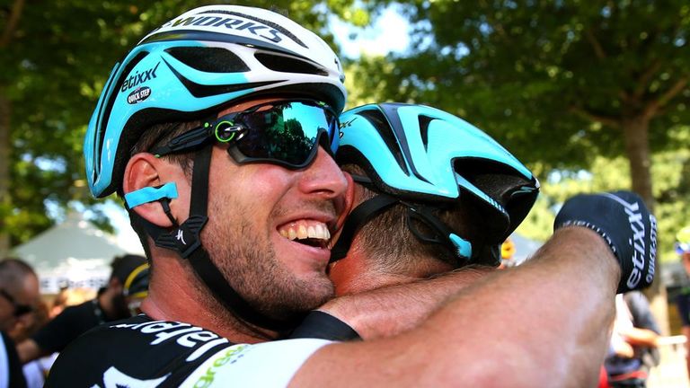 Cavendish celebrated with team-mates after his victory