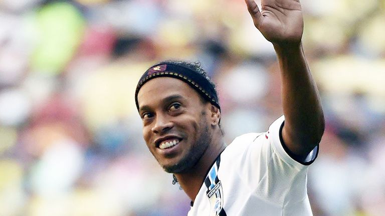 Ronaldinho 'has offers from England' says brother and ...