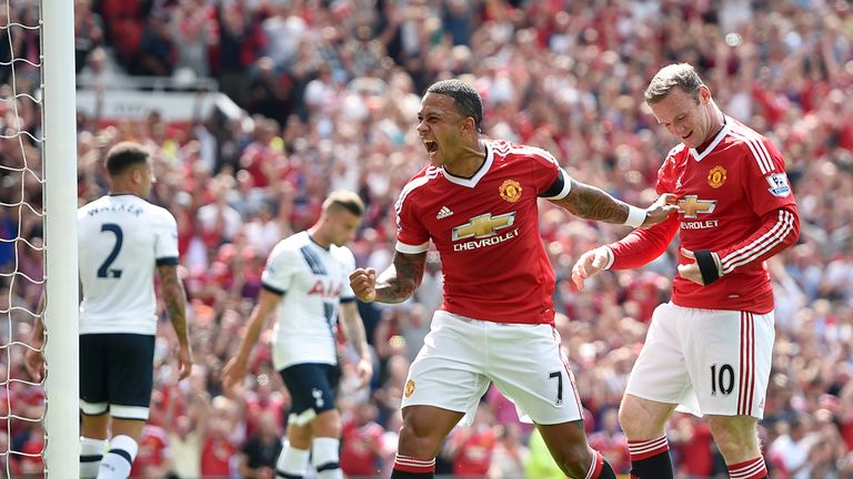 Manchester United's Wayne Rooney (right) and Memphis Depay (middle) celebrate taking the lead