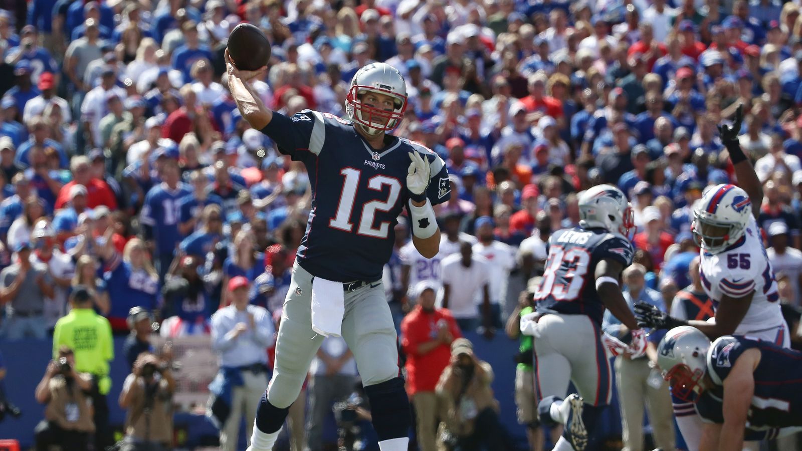 Tom Brady throws for 466 yards as New England Patriots beat Buffalo