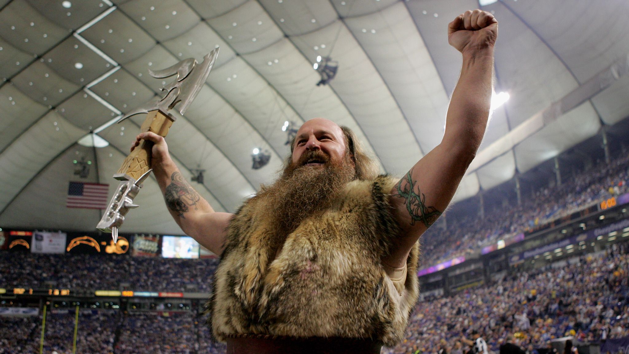 Ragnar reconsiders: Vikings mascot hopes to reconcile with team, return