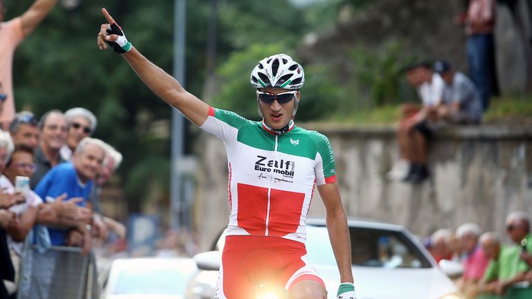 08/09/15 - Sona (Vr) - 52.. Gp San Luigi - under 23 - km 120 - .nella foto: Gianni Moscon (Zalf Fior) vince la gara... Riccardo Scanferla