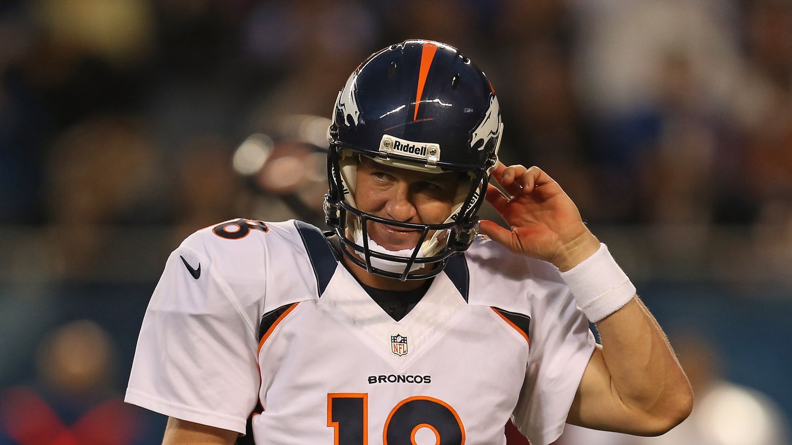 Denver Broncos rally around Peyton Manning after poor start to