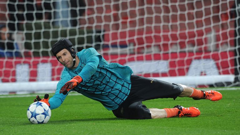 Drogba backs Arsenal - and former team-mate Petr Cech - to win the league