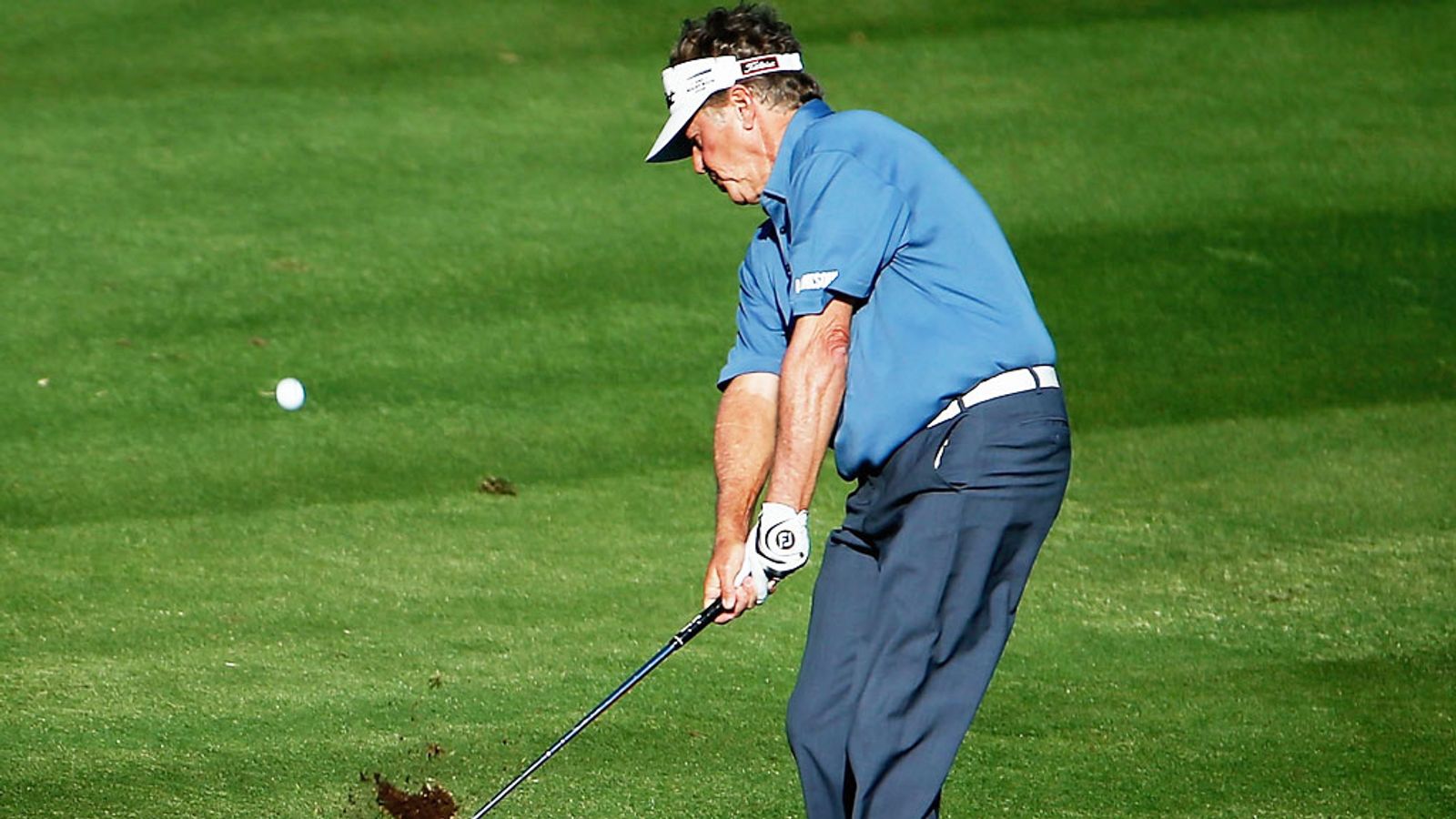 Michael Allen holds a onestroke lead at the Charles Schwab Cup