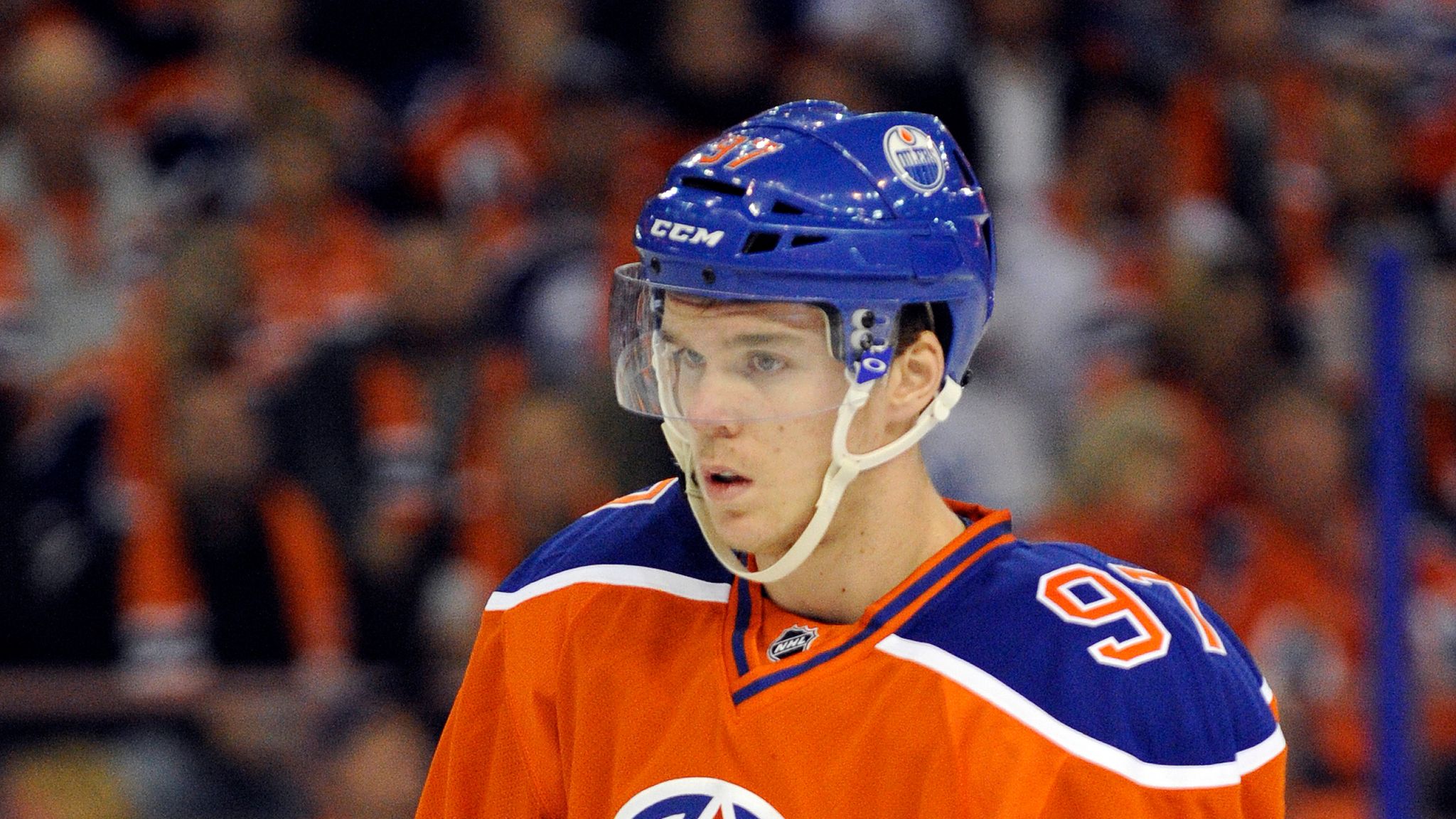 How serious is Connor McDavid's injury and what do the Oilers do