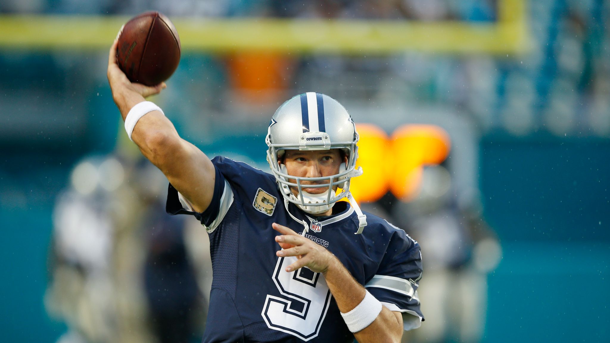 Dallas Cowboys quarterback Tony Romo throws five interceptions in loss to Chicago  Bears